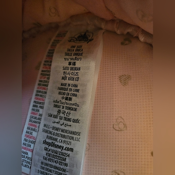 Disney Woven Crossbody purse - Picture 6 of 6